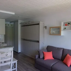 https://tignes-joli-studio-avec-vue-imprenable-sur-le-lac.hotels-rhonealpes.com